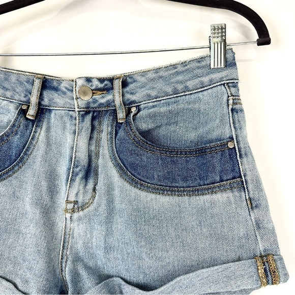 Bullhead Denim Jean Shorts Sz 26 Womens High Rise Shorts Medium Wash Denim Blue - Picture 2 of 10
